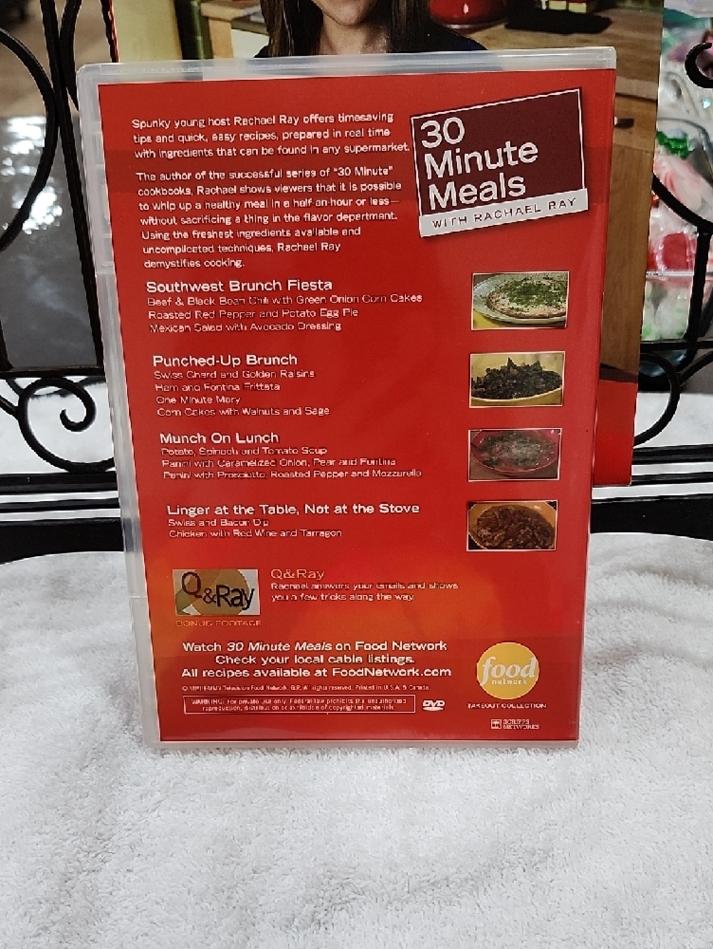 FOOD NETWORK 30 MINUTE MEALS WITH RACHAEL RAY DVD SET - Picture 10 of 11